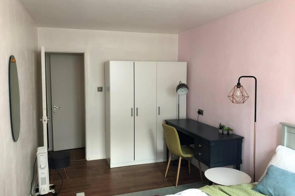 Super Spacious 2 Bedroom Apt 20Mn From Central. Londres Exterior foto